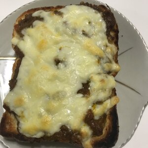 リメイク★ドライカレーのチーズトースト